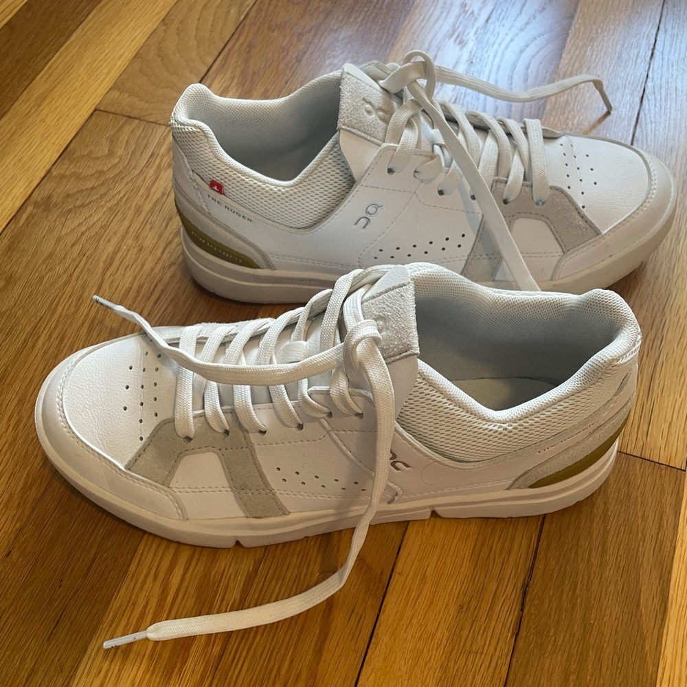 On THE ROGER Clubhouse Limited Edition White | Bronze